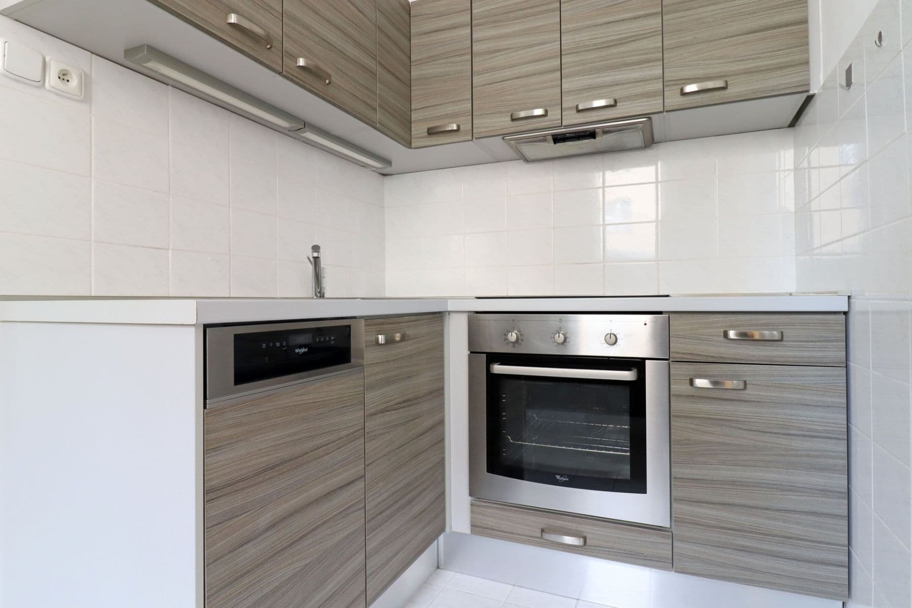 2 bedroom flat to rent, 70 m², U smaltovny, Prague, Prague 2 bedroom flat to rent, 70 m², U smaltovny, Prague, Prague