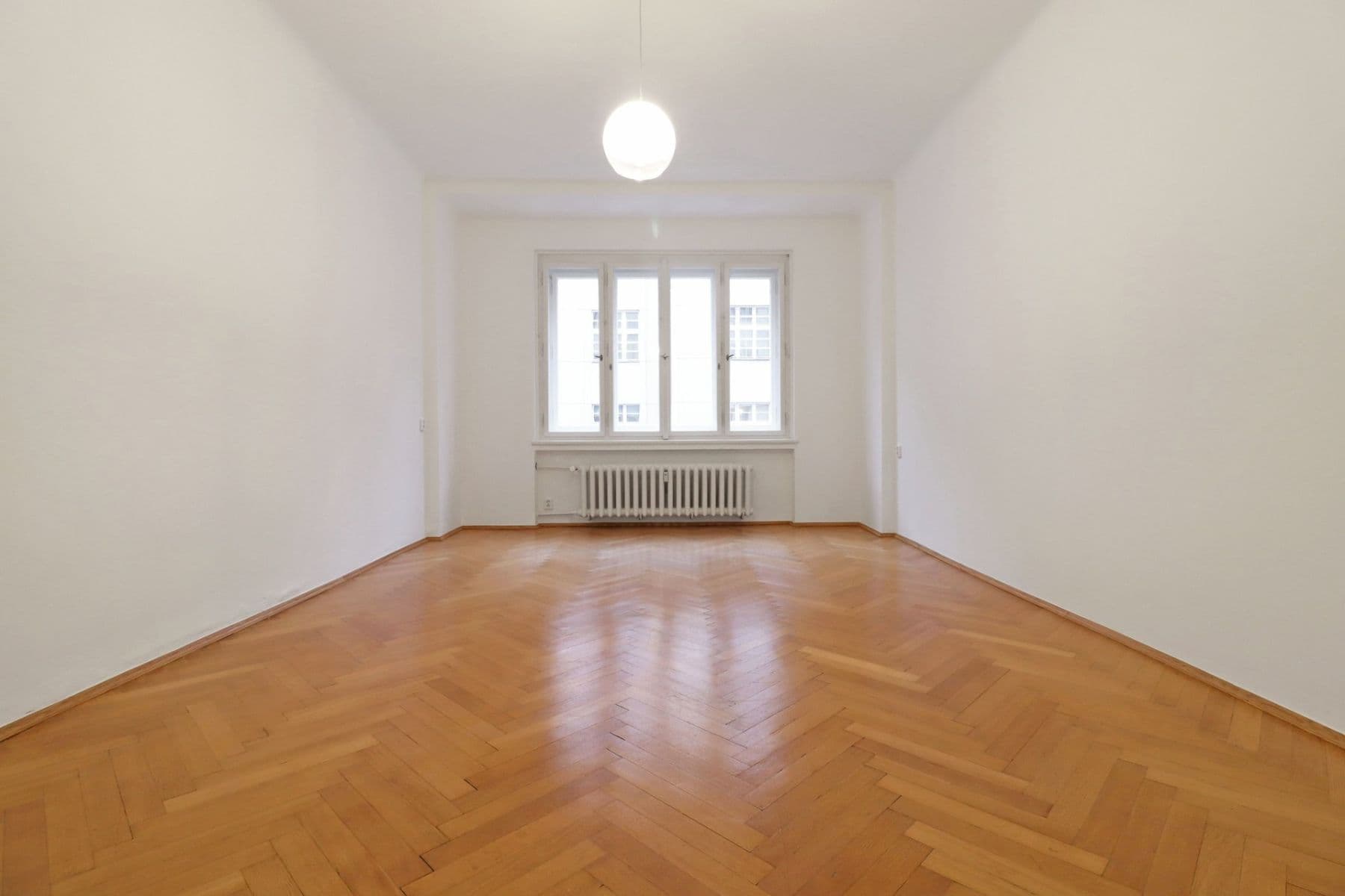 2 bedroom flat to rent, 70 m², U smaltovny, Prague, Prague 2 bedroom flat to rent, 70 m², U smaltovny, Prague, Prague