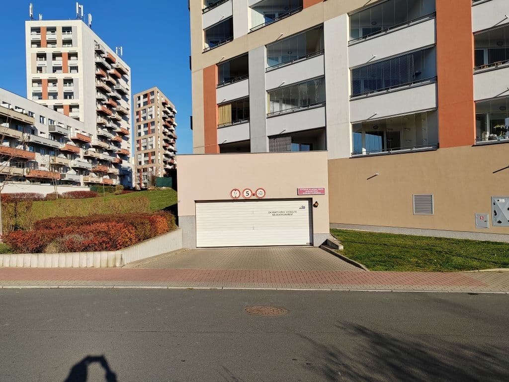 1 bedroom with open-plan kitchen flat to rent, 56 m², Modenská, Prague, Prague 1 bedroom with open-plan kitchen flat to rent, 56 m², Modenská, Prague, Prague