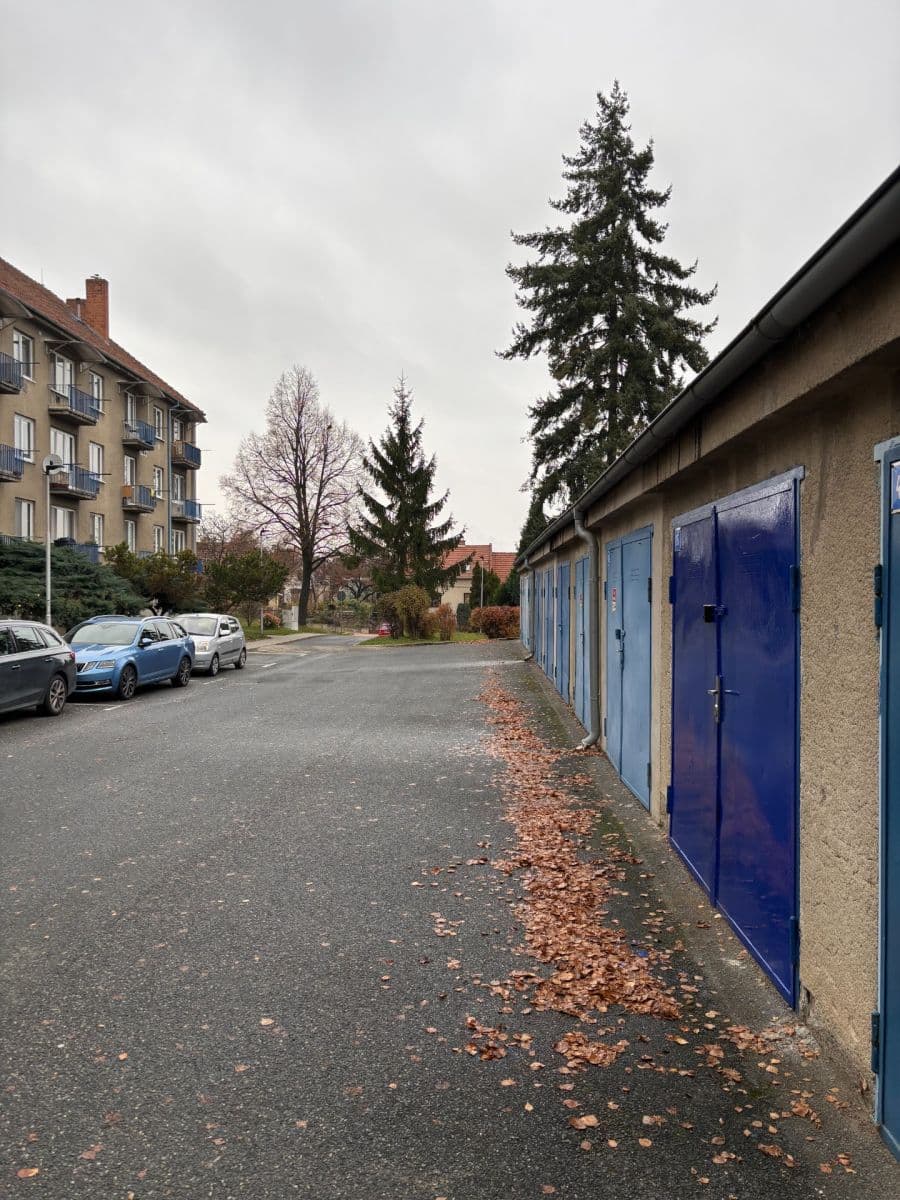 garage to rent, 18 m², Brněnská, Šlapanice, Jihomoravský Region garage to rent, 18 m², Brněnská, Šlapanice, Jihomoravský Region