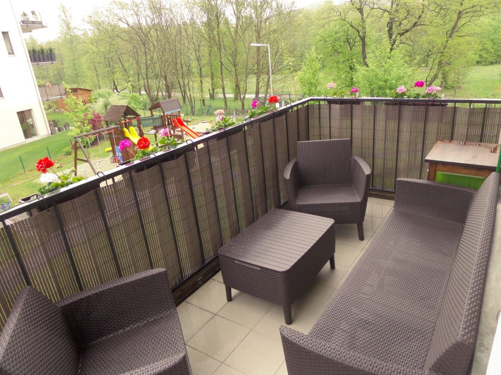 2 bedroom with open-plan kitchen flat to rent, 93 m², Nademlejnská, Prague, Prague 2 bedroom with open-plan kitchen flat to rent, 93 m², Nademlejnská, Prague, Prague