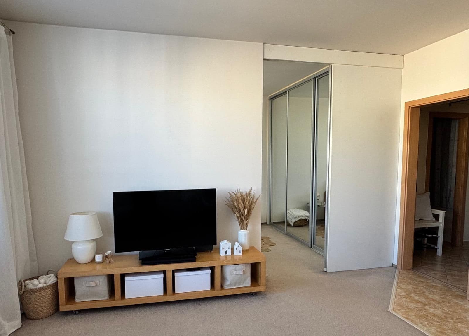 1 bedroom with open-plan kitchen flat to rent, 41 m², Werichova, Prague, Prague 1 bedroom with open-plan kitchen flat to rent, 41 m², Werichova, Prague, Prague