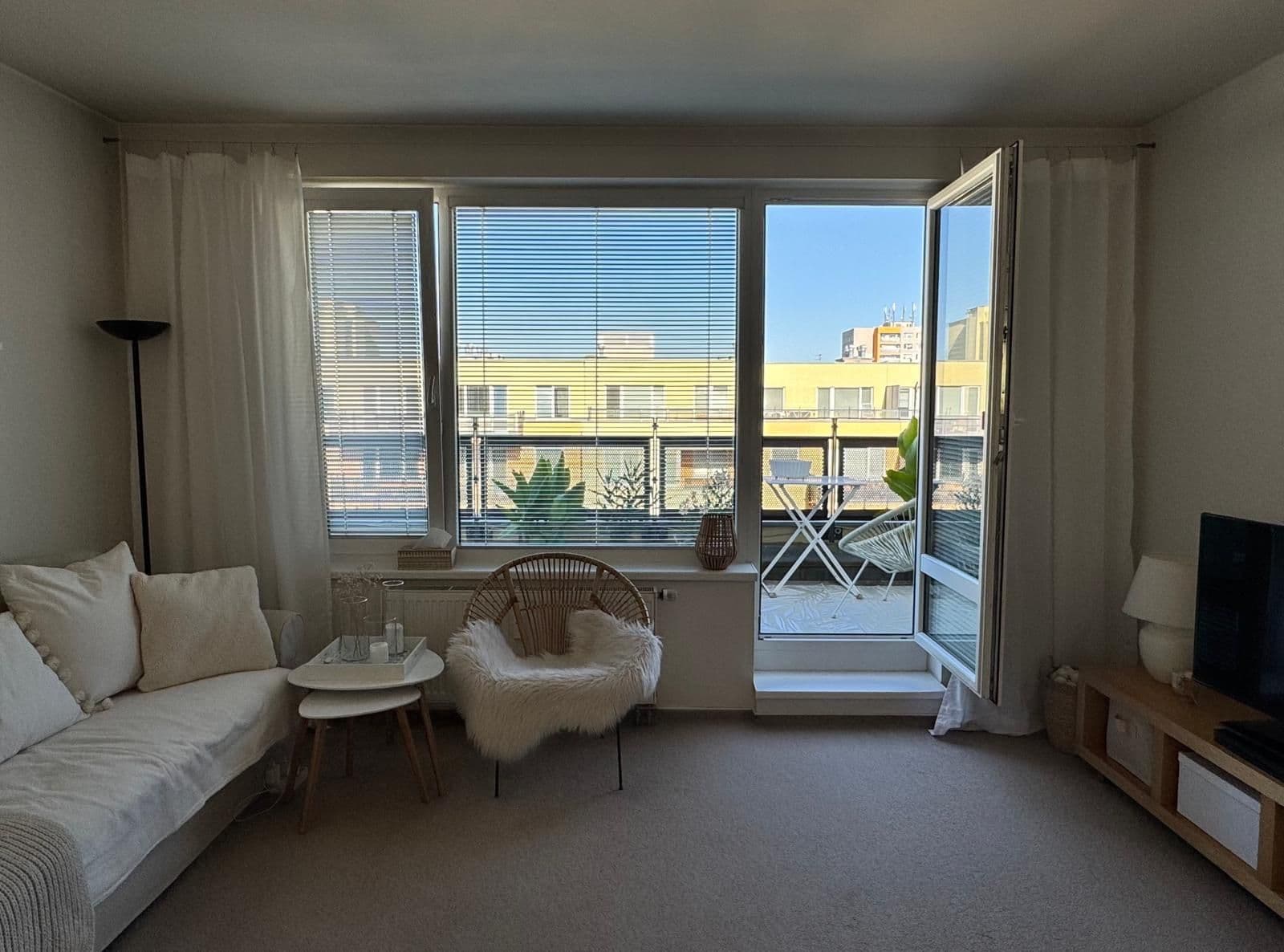 1 bedroom with open-plan kitchen flat to rent, 41 m², Werichova, Prague, Prague 1 bedroom with open-plan kitchen flat to rent, 41 m², Werichova, Prague, Prague