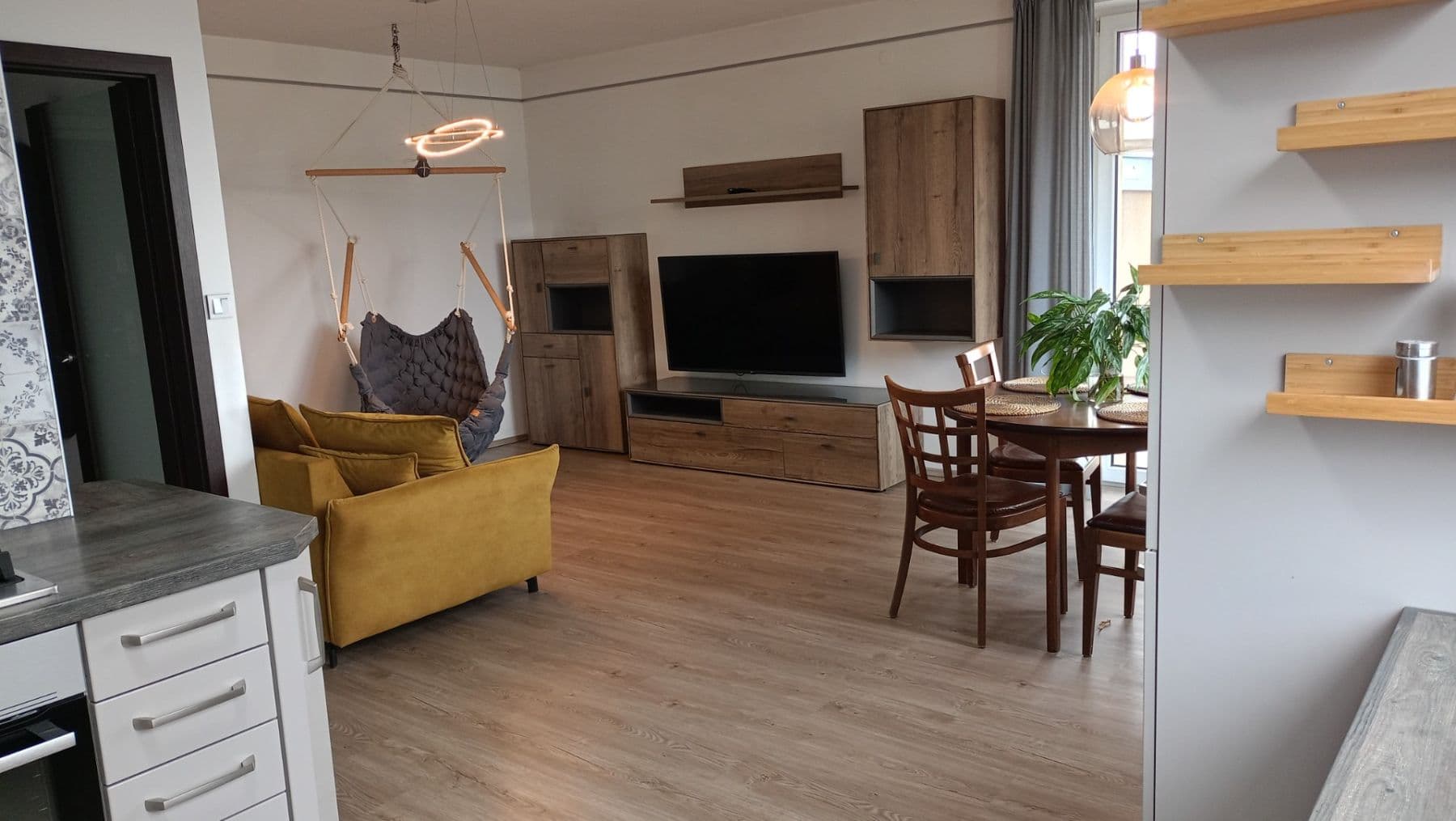 3 bedroom with open-plan kitchen flat to rent, 83 m², U Ryšánky, Prague, Prague 3 bedroom with open-plan kitchen flat to rent, 83 m², U Ryšánky, Prague, Prague