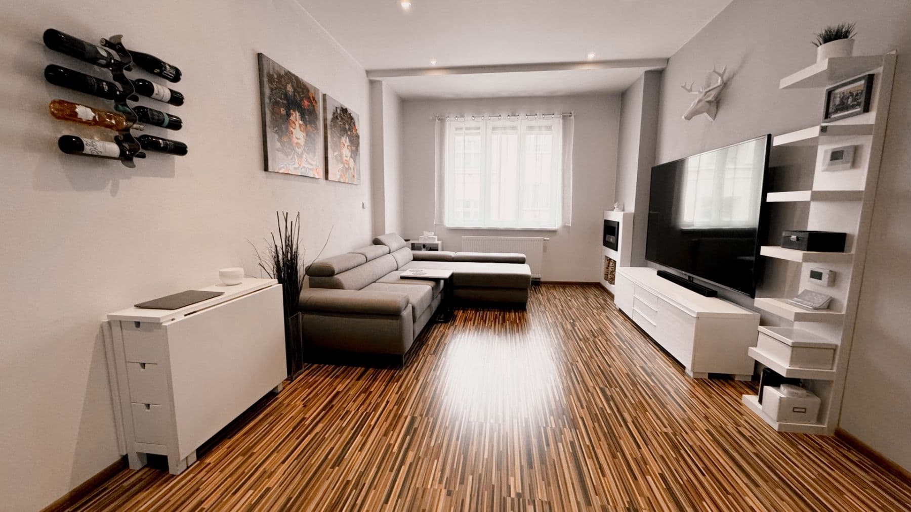 1 bedroom with open-plan kitchen flat to rent, 54 m², Holandská, Prague, Prague 1 bedroom with open-plan kitchen flat to rent, 54 m², Holandská, Prague, Prague