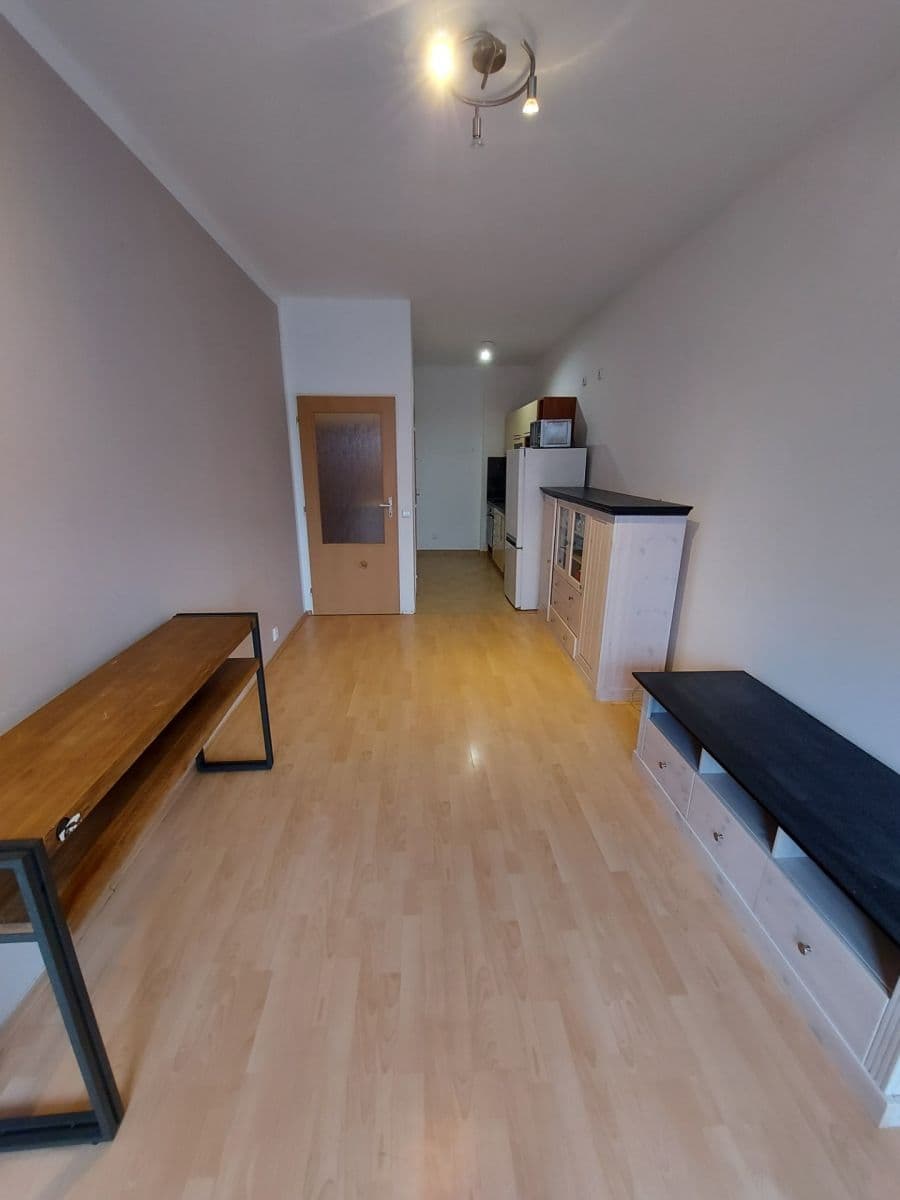 2 bedroom with open-plan kitchen flat to rent, 82 m², Pálavské náměstí, Brno, Jihomoravský Region 2 bedroom with open-plan kitchen flat to rent, 82 m², Pálavské náměstí, Brno, Jihomoravský Region