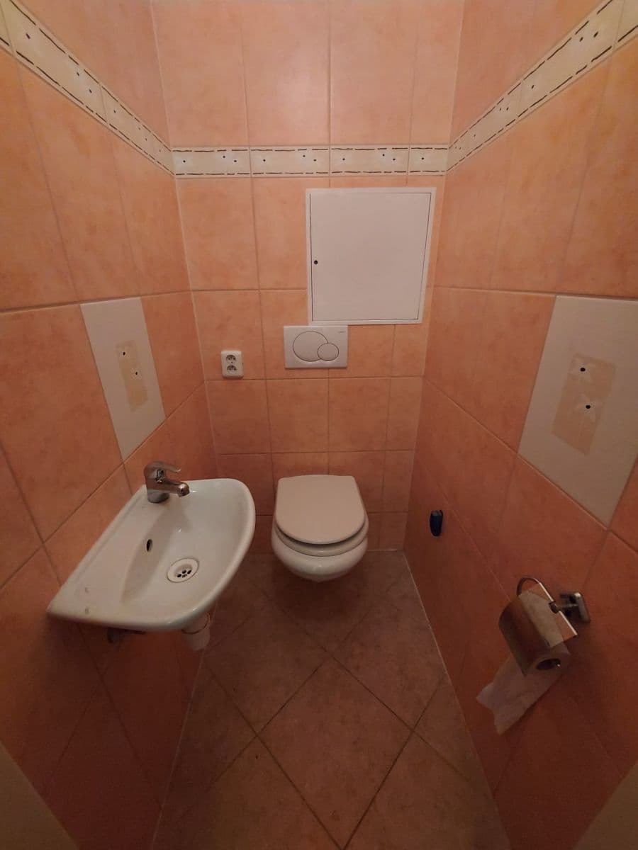 2 bedroom with open-plan kitchen flat to rent, 82 m², Pálavské náměstí, Brno, Jihomoravský Region 2 bedroom with open-plan kitchen flat to rent, 82 m², Pálavské náměstí, Brno, Jihomoravský Region