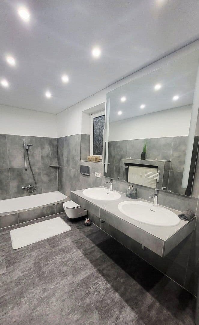 2 bedroom with open-plan kitchen flat for sale, 106 m², Mulheim an der Ruhr, North Rhine-Westphalia 2 bedroom with open-plan kitchen flat for sale, 106 m², Mulheim an der Ruhr, North Rhine-Westphalia