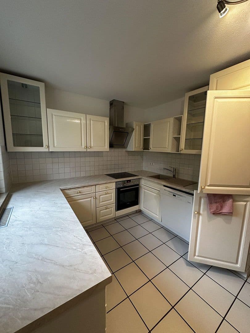 3 bedroom flat to rent, 90 m², Gutenbergstraße 27a, Zirndorf, Bavaria 3 bedroom flat to rent, 90 m², Gutenbergstraße 27a, Zirndorf, Bavaria