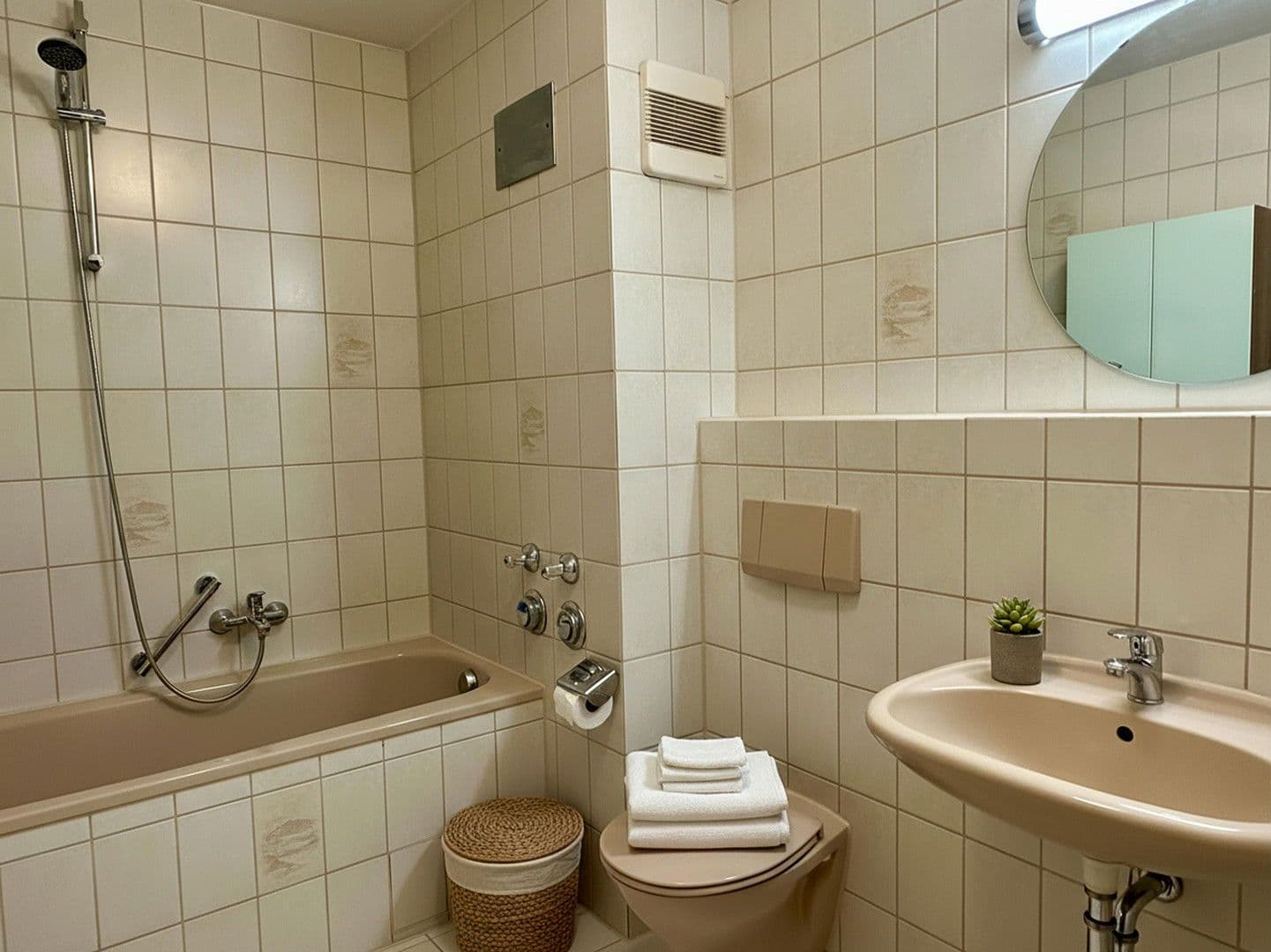 1 bedroom with open-plan kitchen flat for sale, 62 m², Maistr. 1, Germering, Bavaria 1 bedroom with open-plan kitchen flat for sale, 62 m², Maistr. 1, Germering, Bavaria