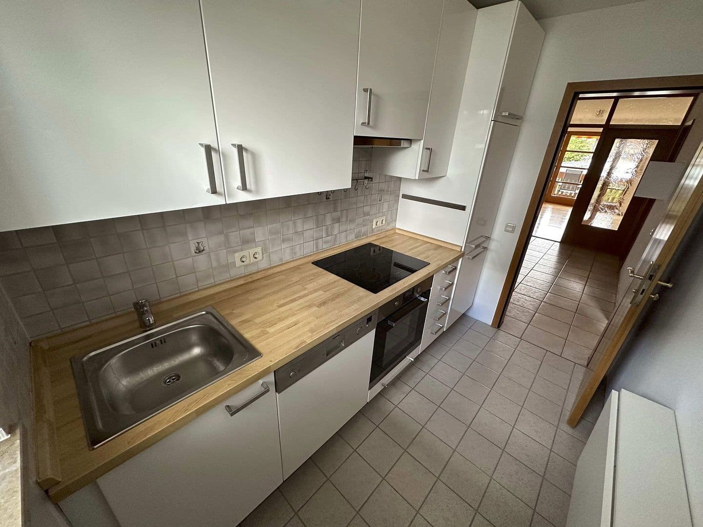 1 bedroom with open-plan kitchen flat for sale, 62 m², Maistr. 1, Germering, Bavaria 1 bedroom with open-plan kitchen flat for sale, 62 m², Maistr. 1, Germering, Bavaria
