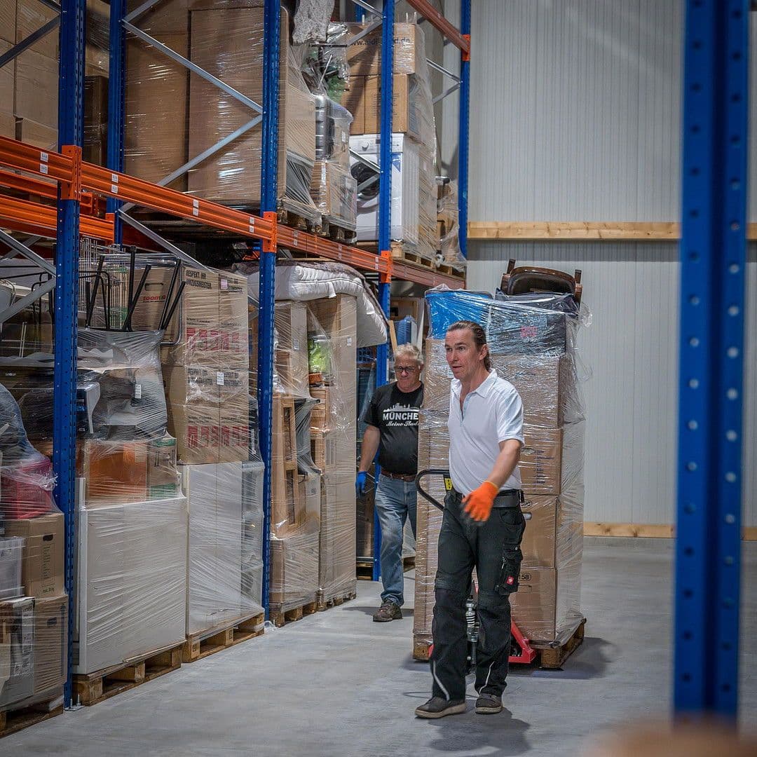 non-residential property to rent, 1,500 m², Hermann-Oberth-Straße 23, Putzbrunn, Bavaria non-residential property to rent, 1,500 m², Hermann-Oberth-Straße 23, Putzbrunn, Bavaria