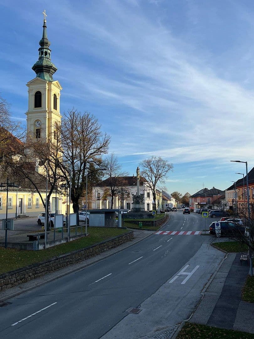 office for sale, 240 m², Hauptplatz 20, Großweikersdorf, Lower Austria office for sale, 240 m², Hauptplatz 20, Großweikersdorf, Lower Austria