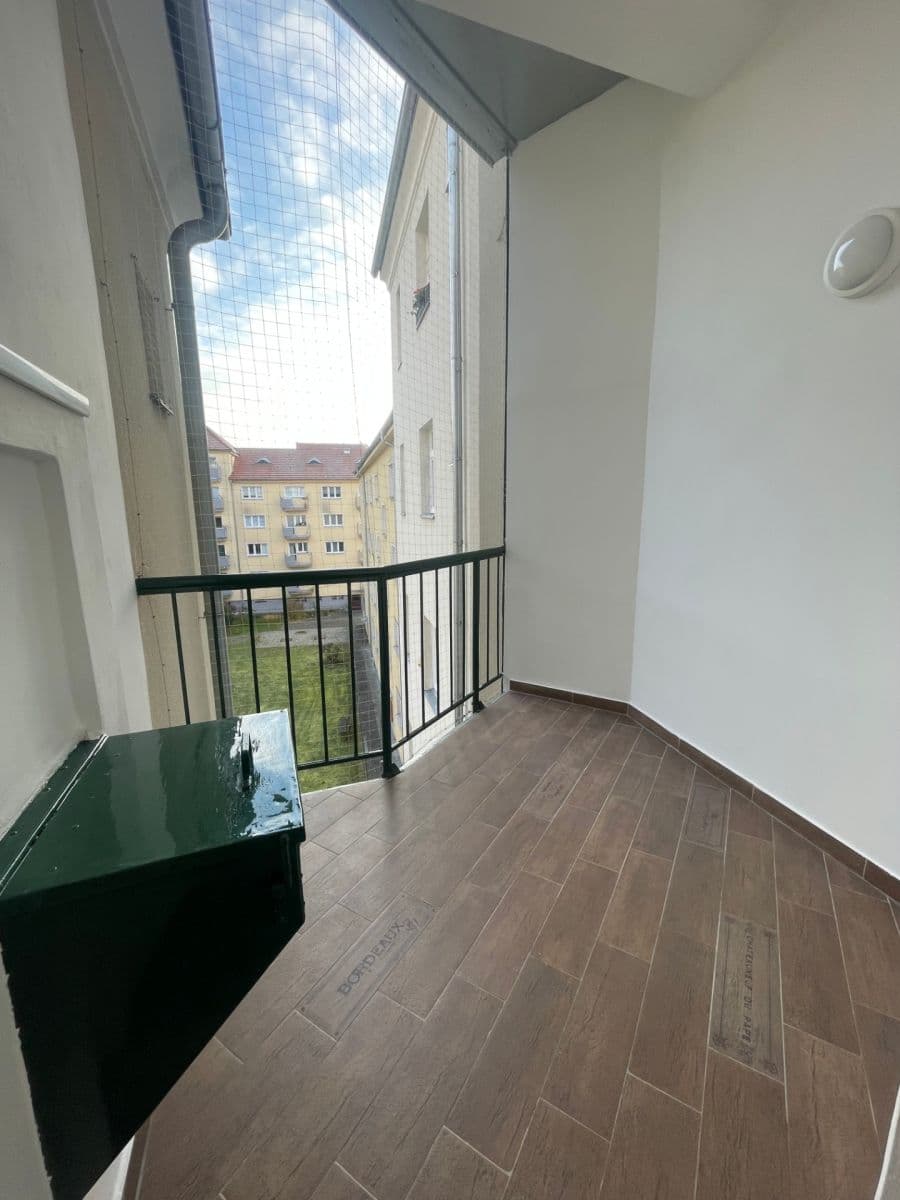 2 bedroom flat to rent, 72 m², J. V. Sládka, Teplice, Ústecký Region 2 bedroom flat to rent, 72 m², J. V. Sládka, Teplice, Ústecký Region