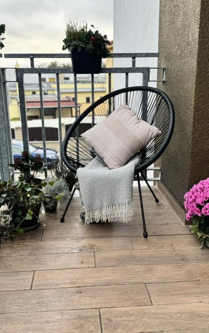 1 bedroom with open-plan kitchen flat to rent, 80 m², Marvanova, Prague, Prague 1 bedroom with open-plan kitchen flat to rent, 80 m², Marvanova, Prague, Prague