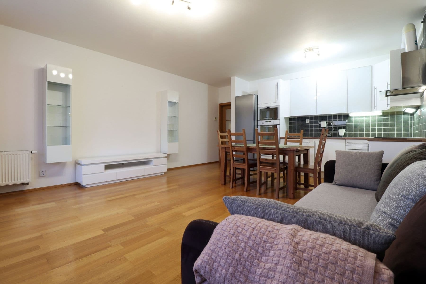 3 bedroom with open-plan kitchen flat to rent, 92 m², Dismanova, Prague, Prague 3 bedroom with open-plan kitchen flat to rent, 92 m², Dismanova, Prague, Prague