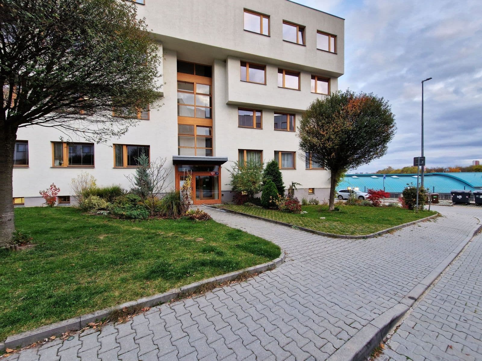 3 bedroom with open-plan kitchen flat to rent, 92 m², Dismanova, Prague, Prague 3 bedroom with open-plan kitchen flat to rent, 92 m², Dismanova, Prague, Prague