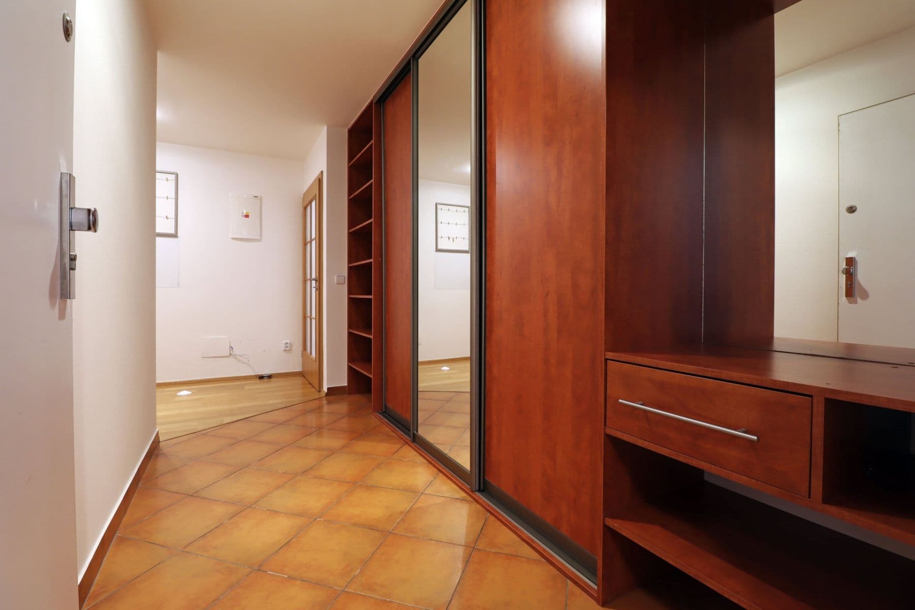 3 bedroom with open-plan kitchen flat to rent, 92 m², Dismanova, Prague, Prague 3 bedroom with open-plan kitchen flat to rent, 92 m², Dismanova, Prague, Prague