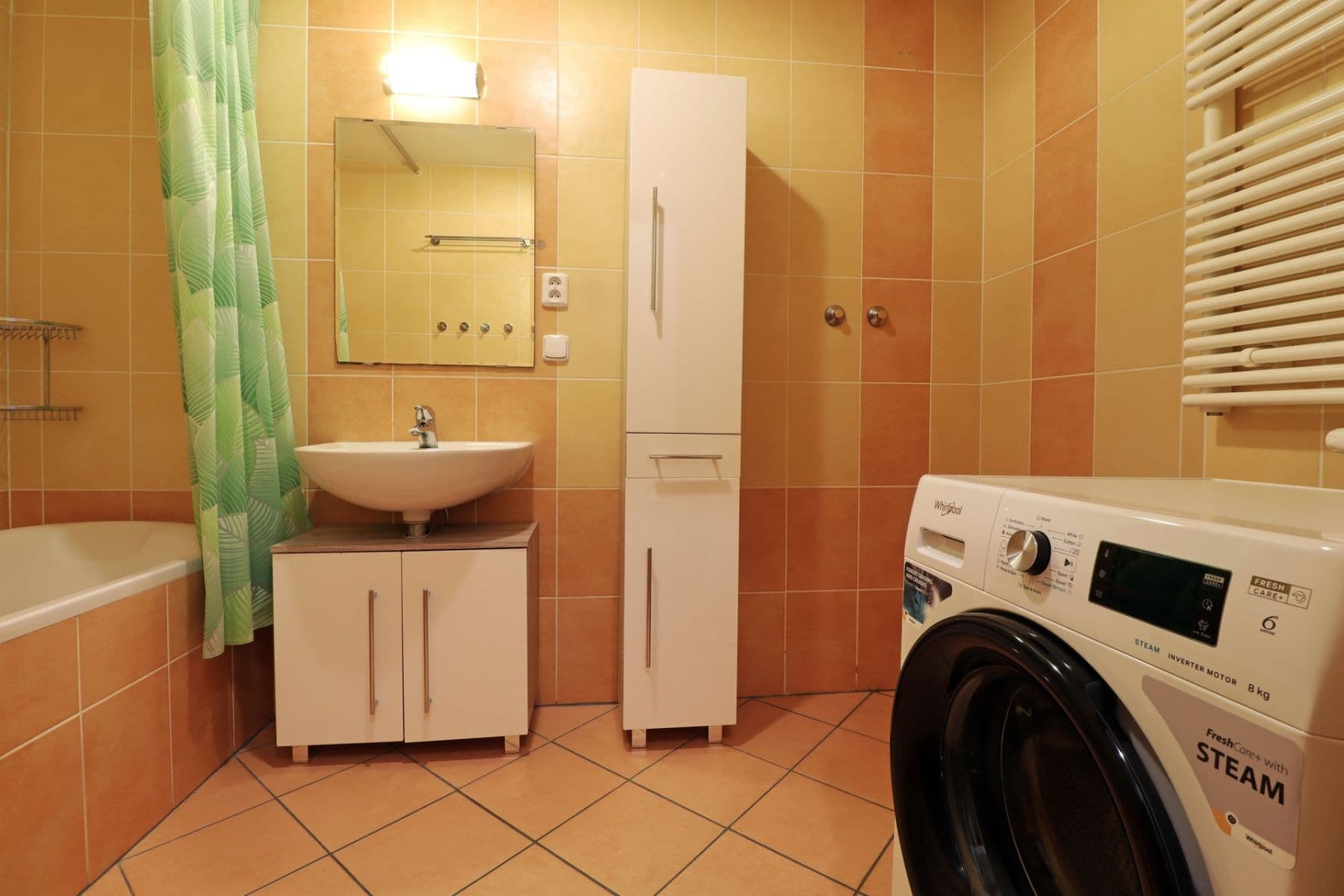 3 bedroom with open-plan kitchen flat to rent, 92 m², Dismanova, Prague, Prague 3 bedroom with open-plan kitchen flat to rent, 92 m², Dismanova, Prague, Prague