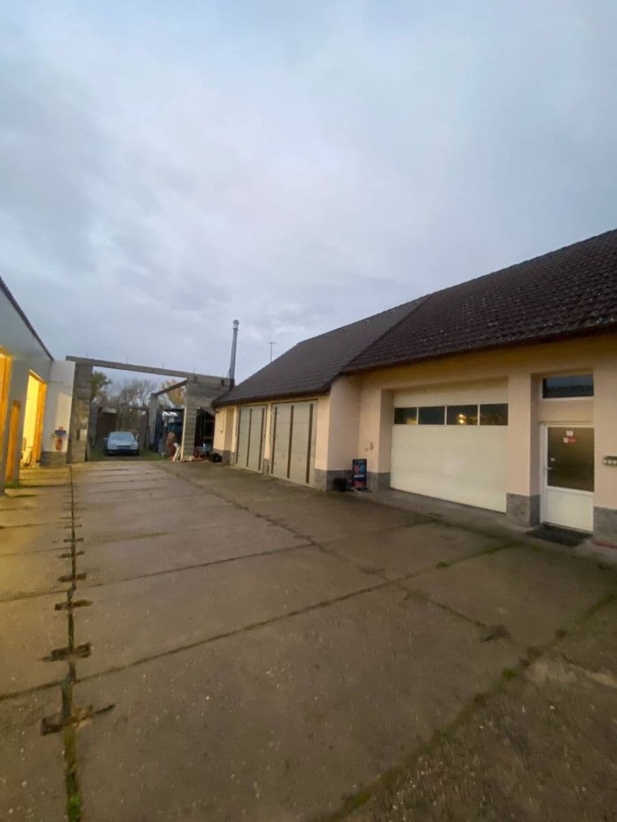 non-residential property to rent, 300 m², Havelská, Český Brod, Středočeský Region non-residential property to rent, 300 m², Havelská, Český Brod, Středočeský Region