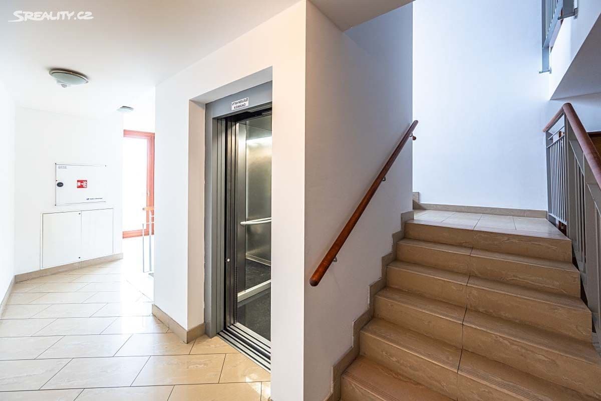 1 bedroom with open-plan kitchen flat to rent, 67 m², Švejcarovo náměstí, Prague, Prague 1 bedroom with open-plan kitchen flat to rent, 67 m², Švejcarovo náměstí, Prague, Prague