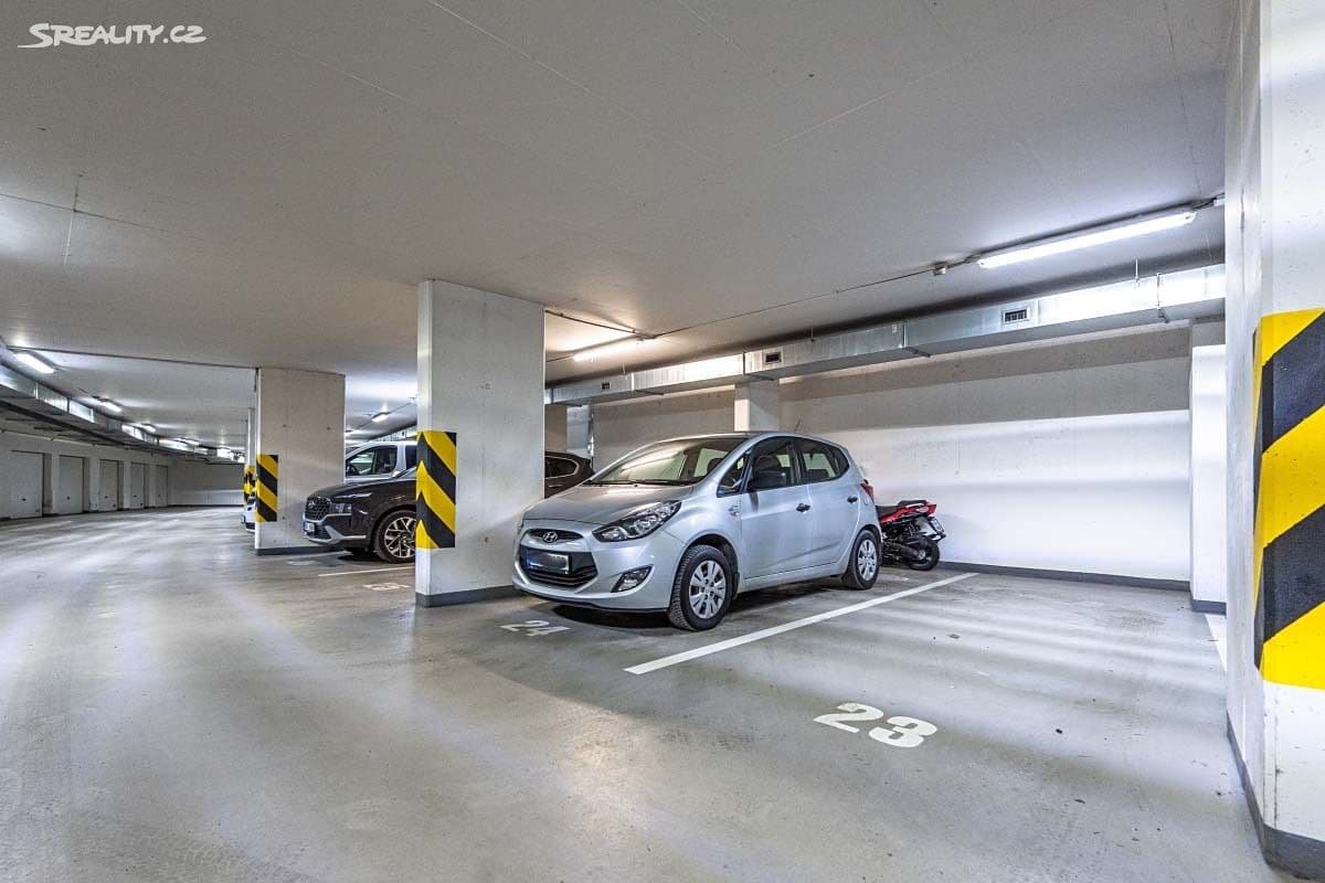 1 bedroom with open-plan kitchen flat to rent, 67 m², Švejcarovo náměstí, Prague, Prague 1 bedroom with open-plan kitchen flat to rent, 67 m², Švejcarovo náměstí, Prague, Prague