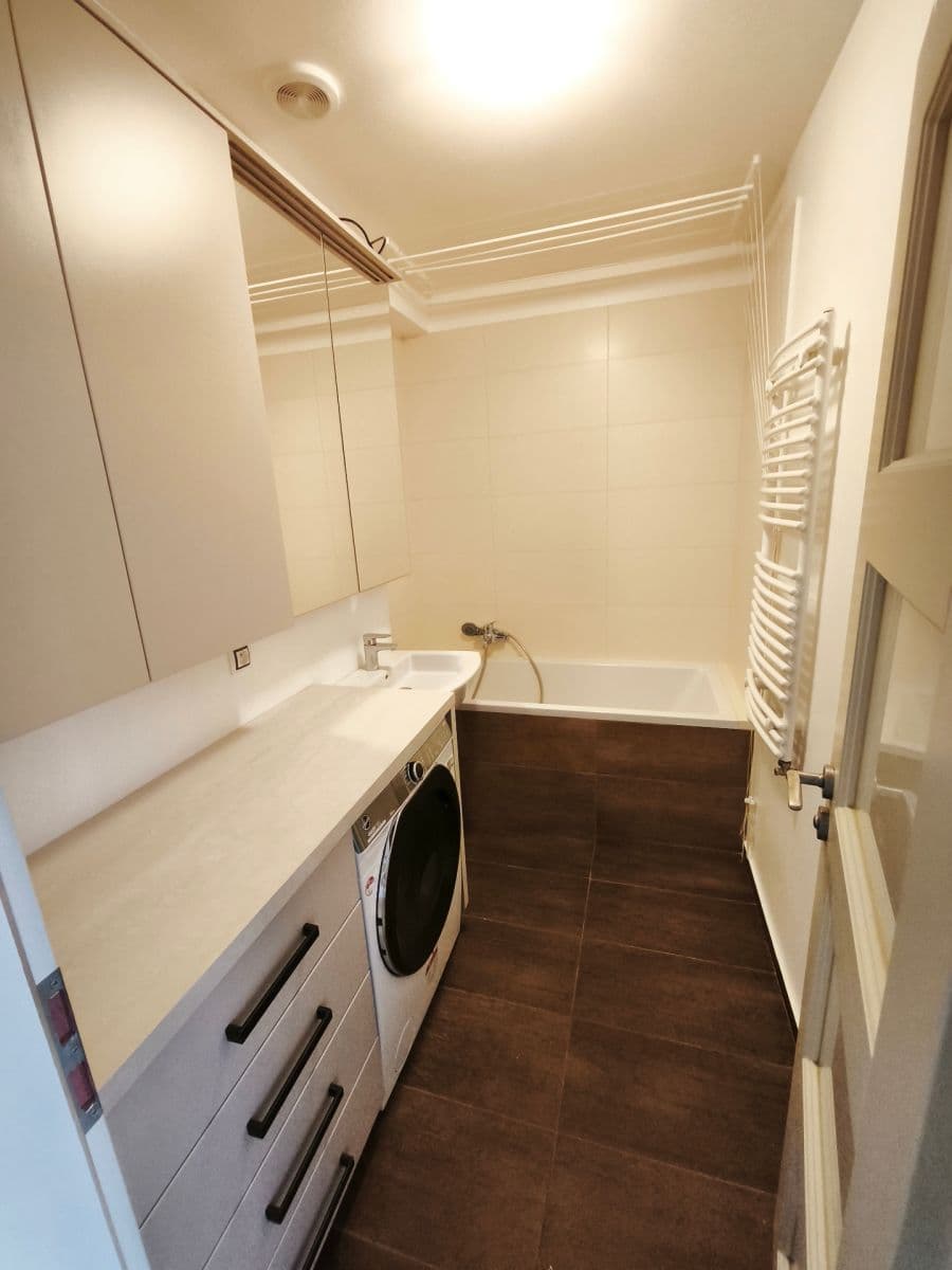 2 bedroom with open-plan kitchen flat to rent, 68 m², Sobínská, Prague, Prague 2 bedroom with open-plan kitchen flat to rent, 68 m², Sobínská, Prague, Prague