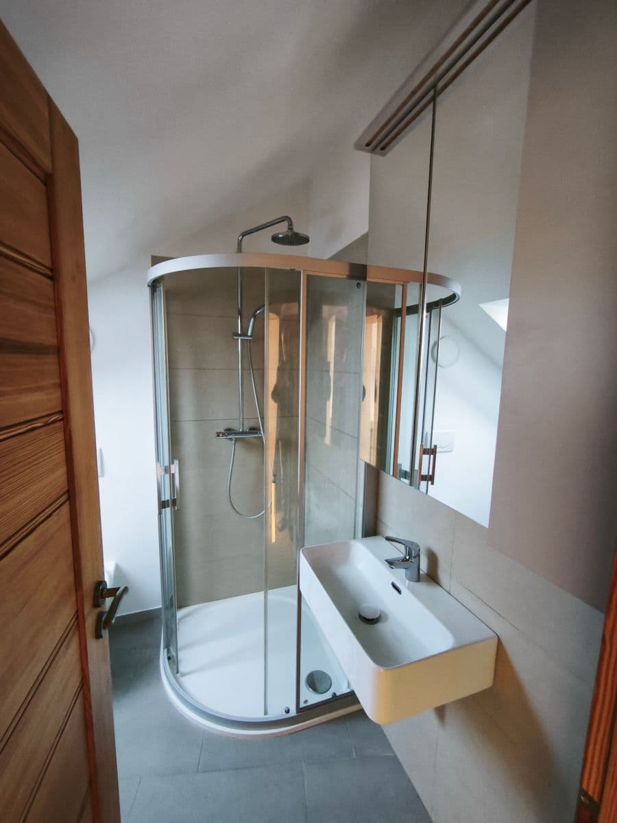 2 bedroom with open-plan kitchen flat to rent, 64 m², Sobínská, Prague, Prague 2 bedroom with open-plan kitchen flat to rent, 64 m², Sobínská, Prague, Prague