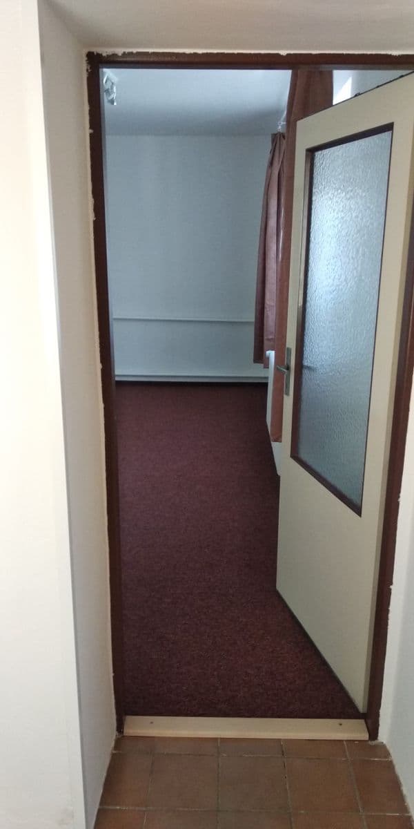 Studio flat to rent, 42 m², Rápošovská, Prague, Prague Studio flat to rent, 42 m², Rápošovská, Prague, Prague