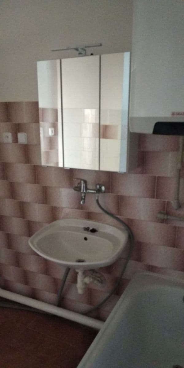 Studio flat to rent, 42 m², Rápošovská, Prague, Prague Studio flat to rent, 42 m², Rápošovská, Prague, Prague