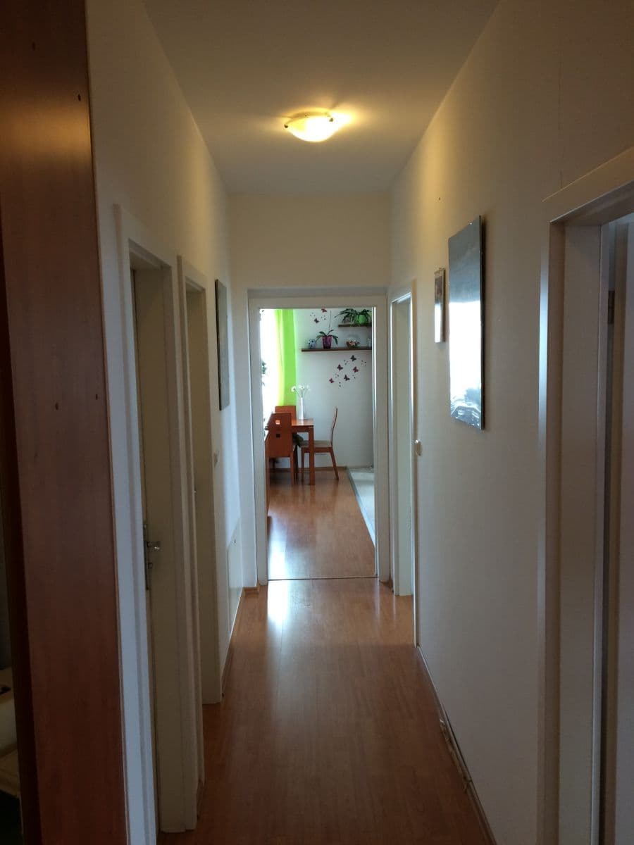 2 bedroom with open-plan kitchen flat for sale, 96 m², Pastevců, Prague, Prague 2 bedroom with open-plan kitchen flat for sale, 96 m², Pastevců, Prague, Prague