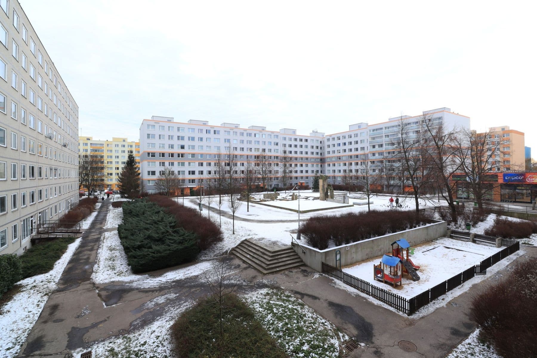 2 bedroom with open-plan kitchen flat to rent, 72 m², Borovanského, Prague, Prague 2 bedroom with open-plan kitchen flat to rent, 72 m², Borovanského, Prague, Prague