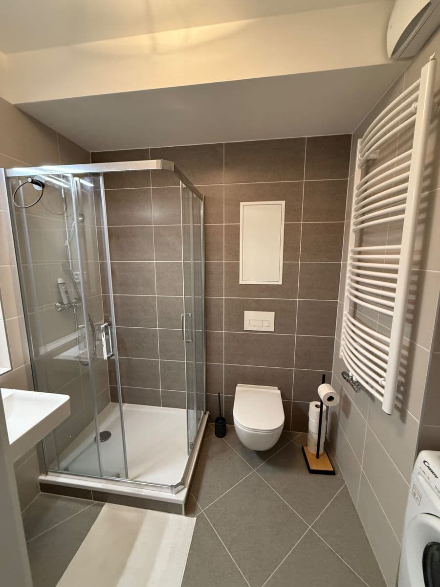 Studio flat to rent, 34 m², Čakovická, Prague, Prague Studio flat to rent, 34 m², Čakovická, Prague, Prague