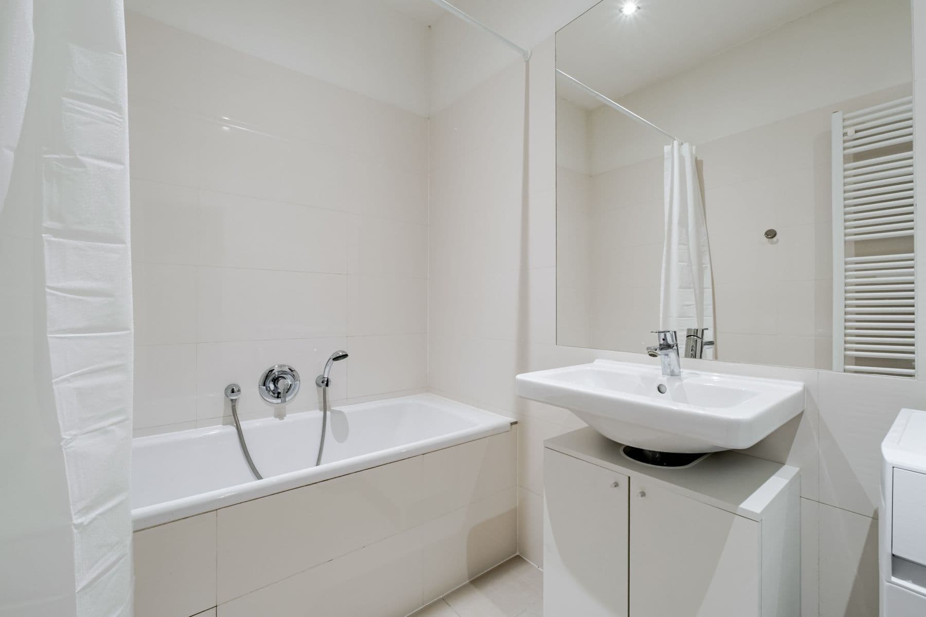 flat to rent, 37 m², Dvacátého Osmého Pluku, Prague, Prague flat to rent, 37 m², Dvacátého Osmého Pluku, Prague, Prague