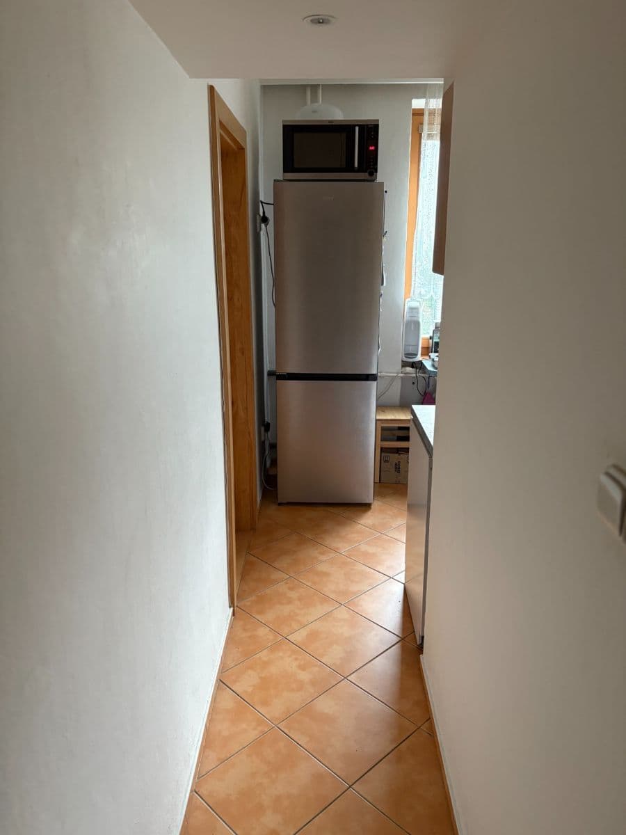 4 bedroom flat to rent, 90 m², Plojharova, Prague, Prague 4 bedroom flat to rent, 90 m², Plojharova, Prague, Prague