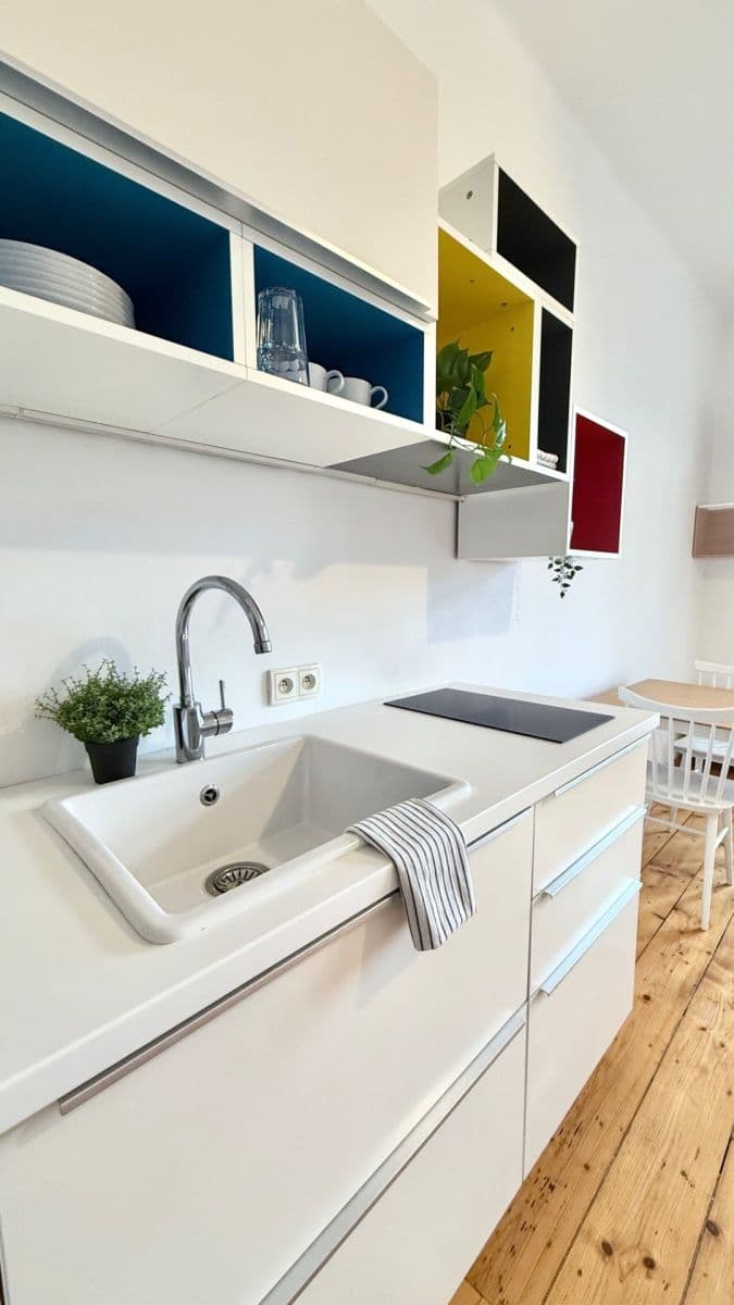 Studio flat to rent, 27 m², Gabčíkova, Prague, Prague Studio flat to rent, 27 m², Gabčíkova, Prague, Prague