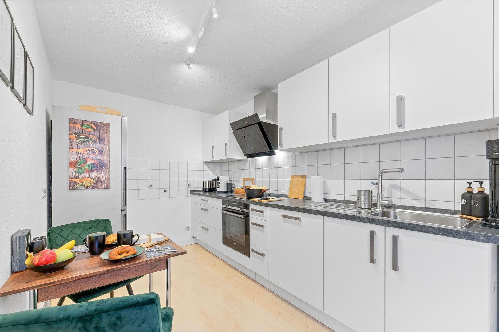 1 bedroom with open-plan kitchen flat to rent, 92 m², Am Kronenhof 29, Esslingen am Neckar, Baden-Württemberg 1 bedroom with open-plan kitchen flat to rent, 92 m², Am Kronenhof 29, Esslingen am Neckar, Baden-Württemberg