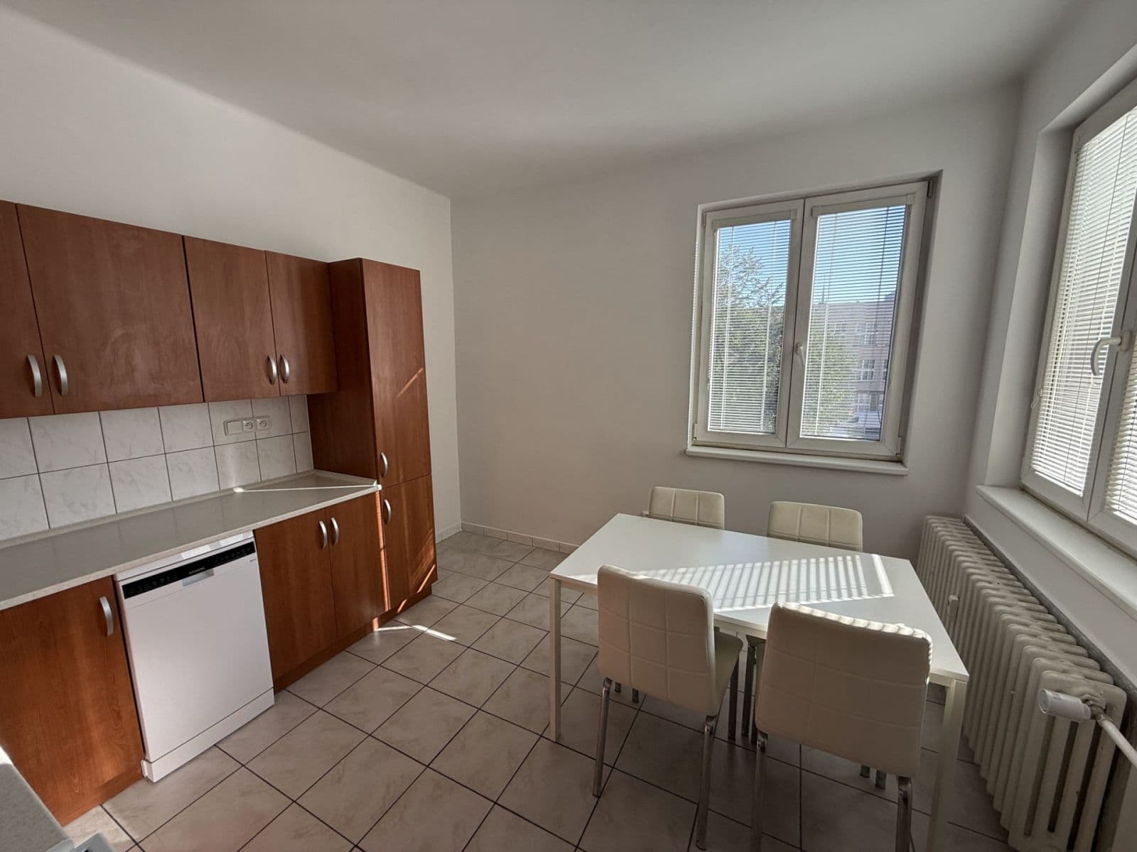 2 bedroom flat for sale, 69 m², Sladkovského, Pardubice, Pardubický Region 2 bedroom flat for sale, 69 m², Sladkovského, Pardubice, Pardubický Region