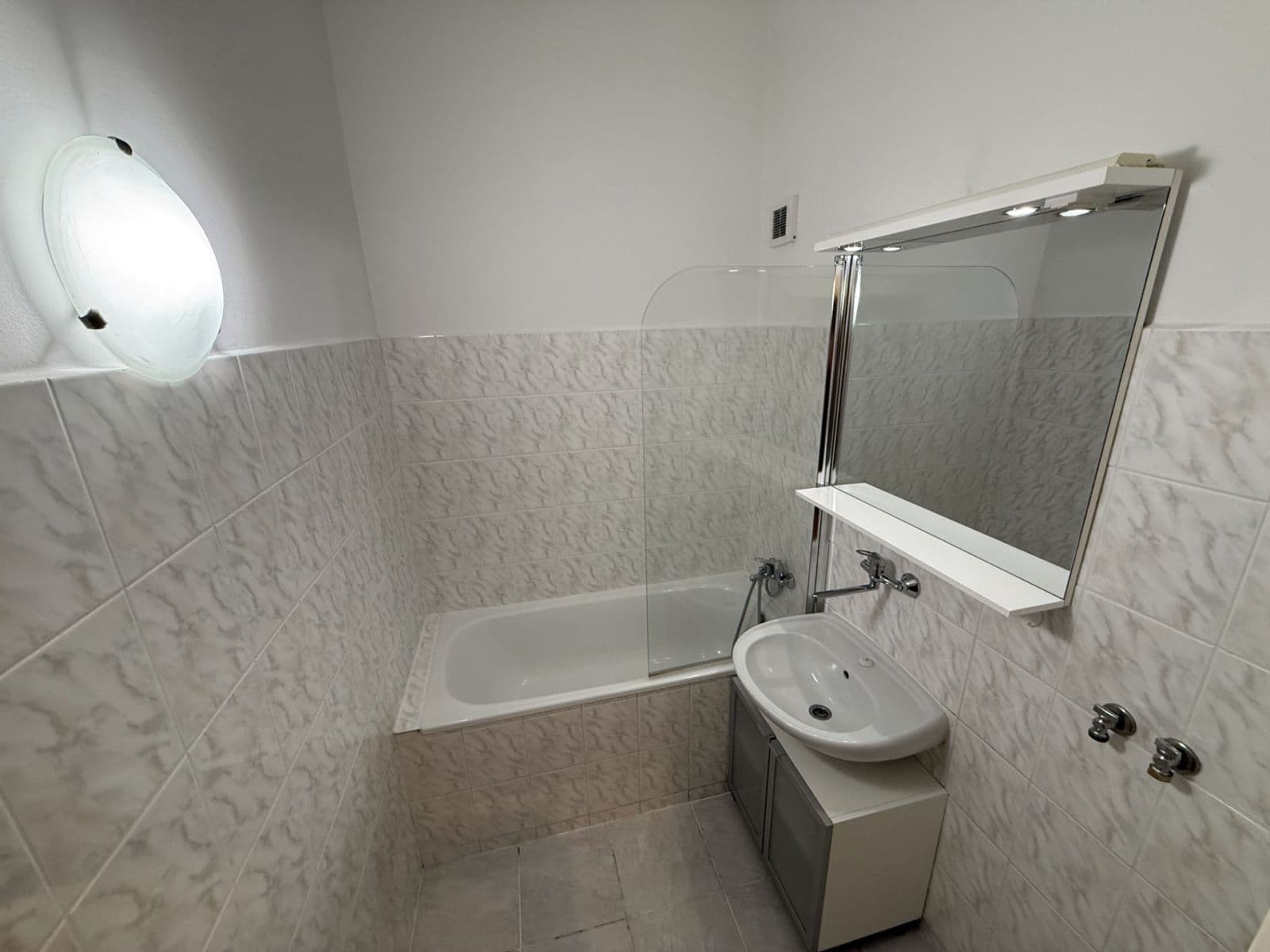 2 bedroom flat for sale, 69 m², Sladkovského, Pardubice, Pardubický Region 2 bedroom flat for sale, 69 m², Sladkovského, Pardubice, Pardubický Region