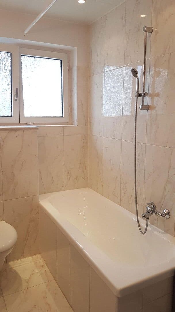 2 bedroom with open-plan kitchen flat to rent, 90 m², Struvestraße, Karlsruhe, Baden-Württemberg 2 bedroom with open-plan kitchen flat to rent, 90 m², Struvestraße, Karlsruhe, Baden-Württemberg