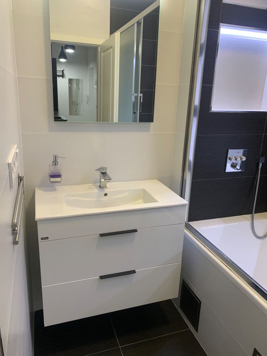 1 bedroom with open-plan kitchen flat to rent, 70 m², Domažlická, Prague, Prague 1 bedroom with open-plan kitchen flat to rent, 70 m², Domažlická, Prague, Prague