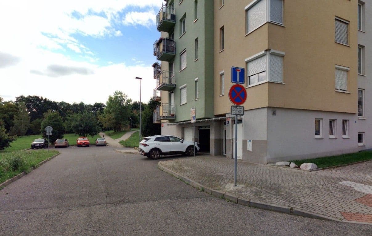 garage to rent, 14 m², Muškova, Prague, Prague garage to rent, 14 m², Muškova, Prague, Prague