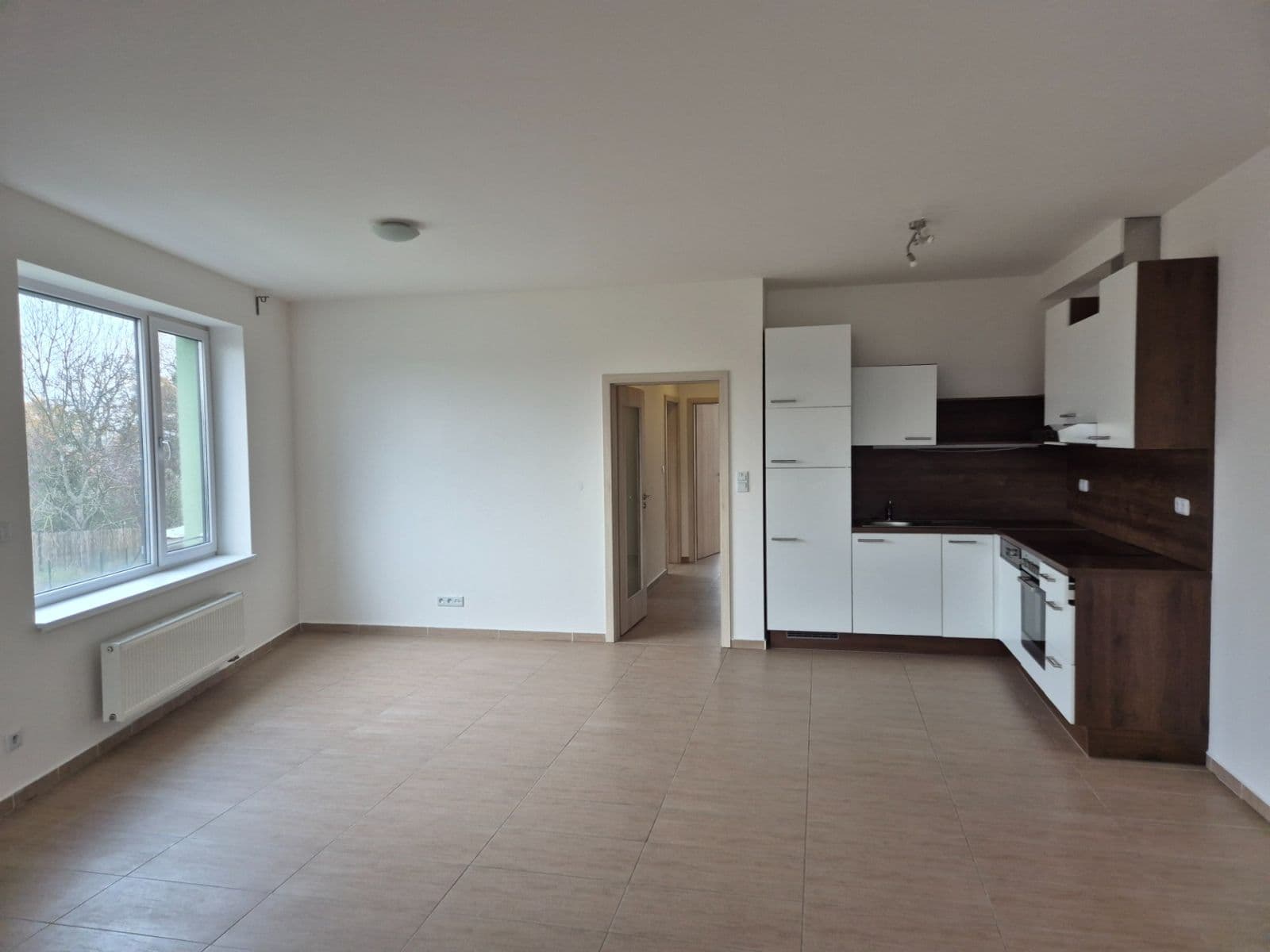 2 bedroom with open-plan kitchen flat to rent, 107 m², Premonstrátů, Chýně, Středočeský Region 2 bedroom with open-plan kitchen flat to rent, 107 m², Premonstrátů, Chýně, Středočeský Region