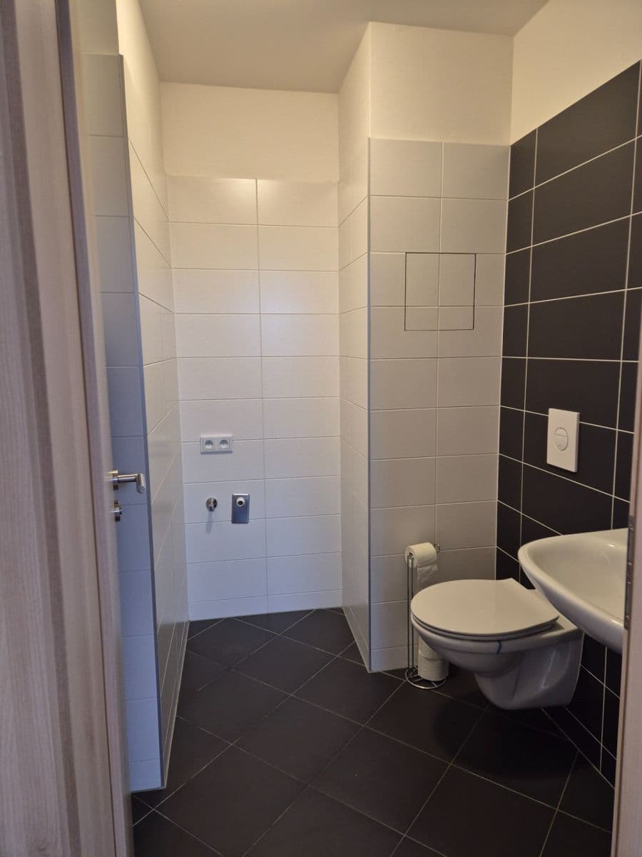 2 bedroom with open-plan kitchen flat to rent, 107 m², Premonstrátů, Chýně, Středočeský Region 2 bedroom with open-plan kitchen flat to rent, 107 m², Premonstrátů, Chýně, Středočeský Region