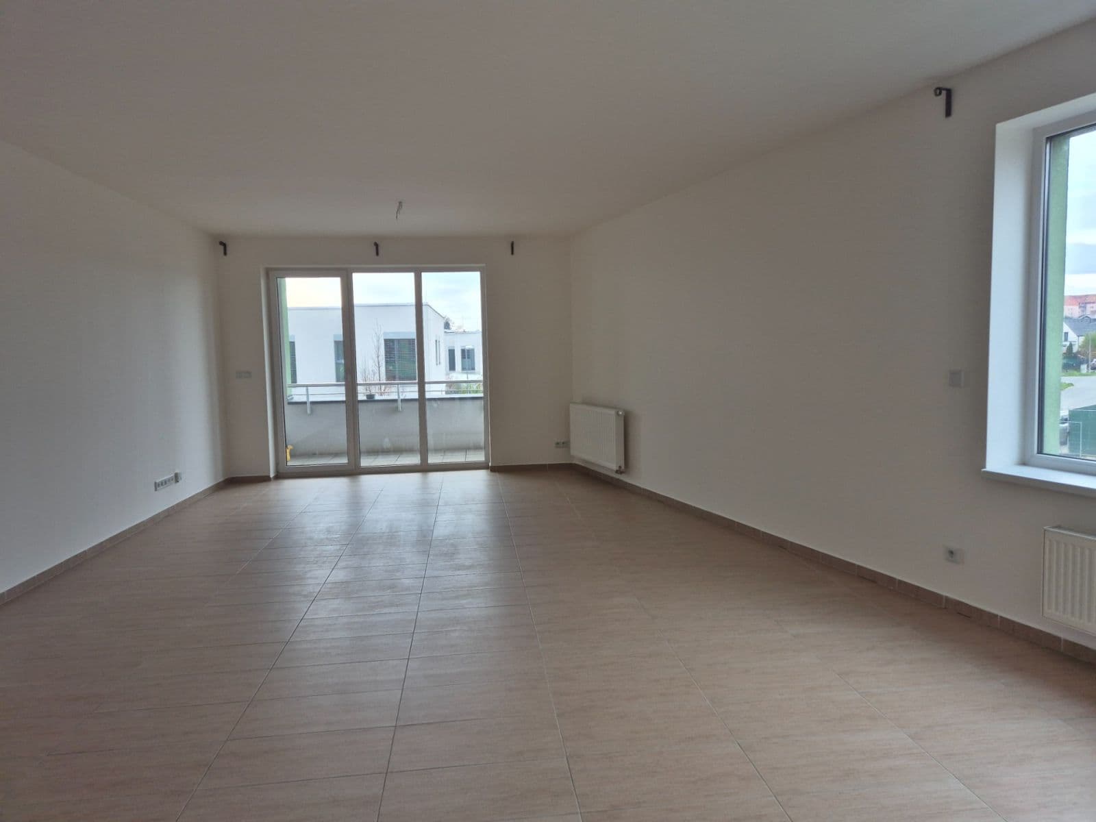 2 bedroom with open-plan kitchen flat to rent, 107 m², Premonstrátů, Chýně, Středočeský Region 2 bedroom with open-plan kitchen flat to rent, 107 m², Premonstrátů, Chýně, Středočeský Region