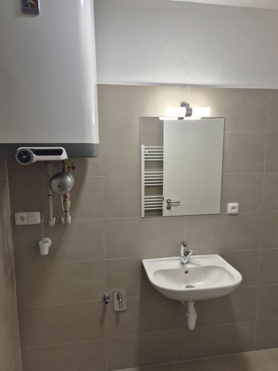 1 bedroom with open-plan kitchen flat to rent, 58 m², Hradišťská, Staré Město, Zlínský Region 1 bedroom with open-plan kitchen flat to rent, 58 m², Hradišťská, Staré Město, Zlínský Region