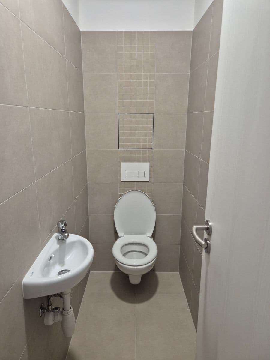 1 bedroom with open-plan kitchen flat to rent, 58 m², Hradišťská, Staré Město, Zlínský Region 1 bedroom with open-plan kitchen flat to rent, 58 m², Hradišťská, Staré Město, Zlínský Region