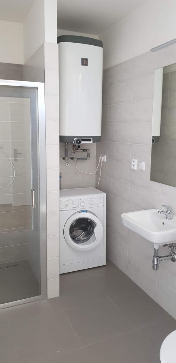 1 bedroom with open-plan kitchen flat to rent, 60 m², Chelčického, Brno, Jihomoravský Region 1 bedroom with open-plan kitchen flat to rent, 60 m², Chelčického, Brno, Jihomoravský Region