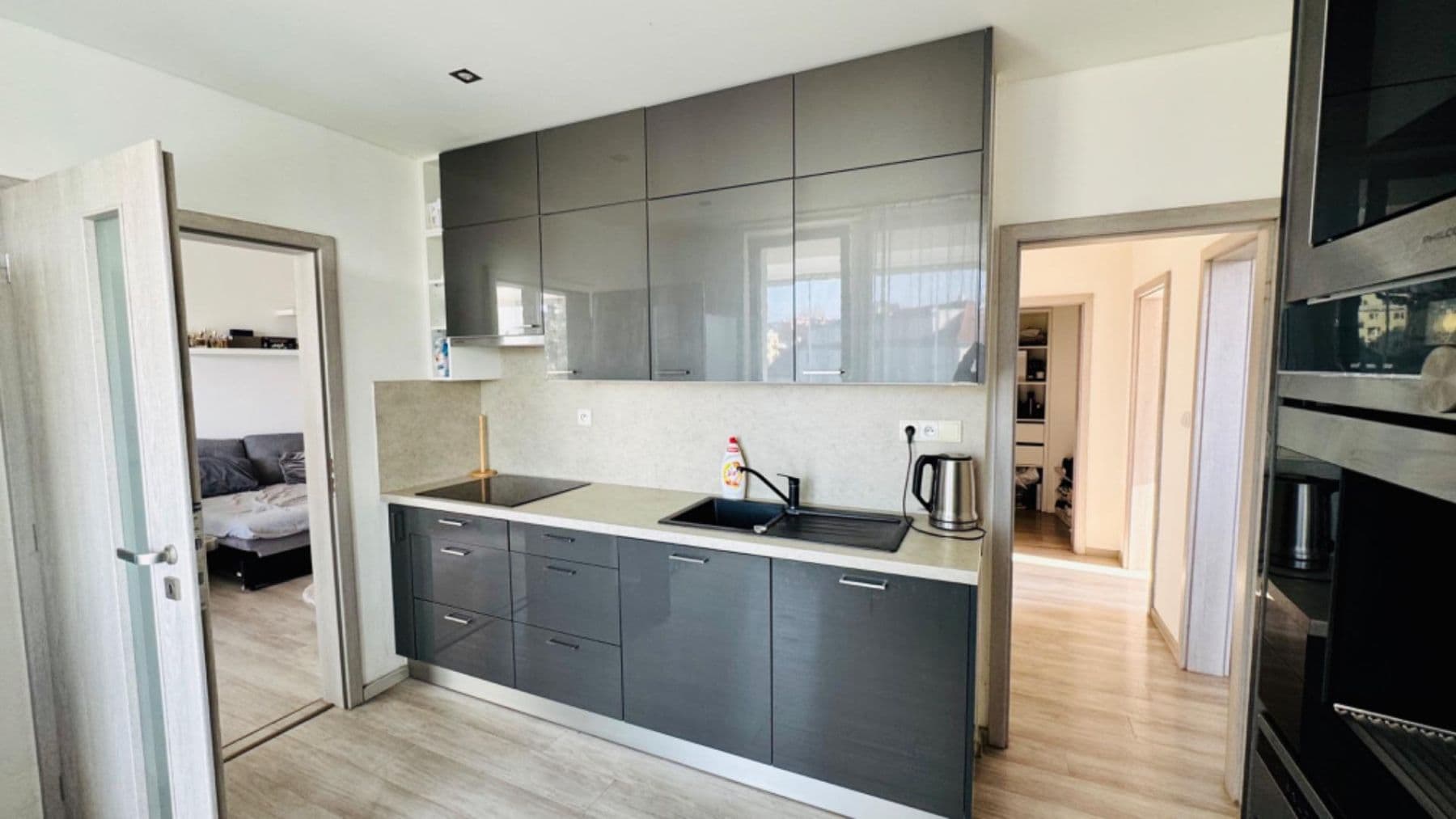 3 bedroom flat to rent, 70 m², Radčina, Prague, Prague 3 bedroom flat to rent, 70 m², Radčina, Prague, Prague