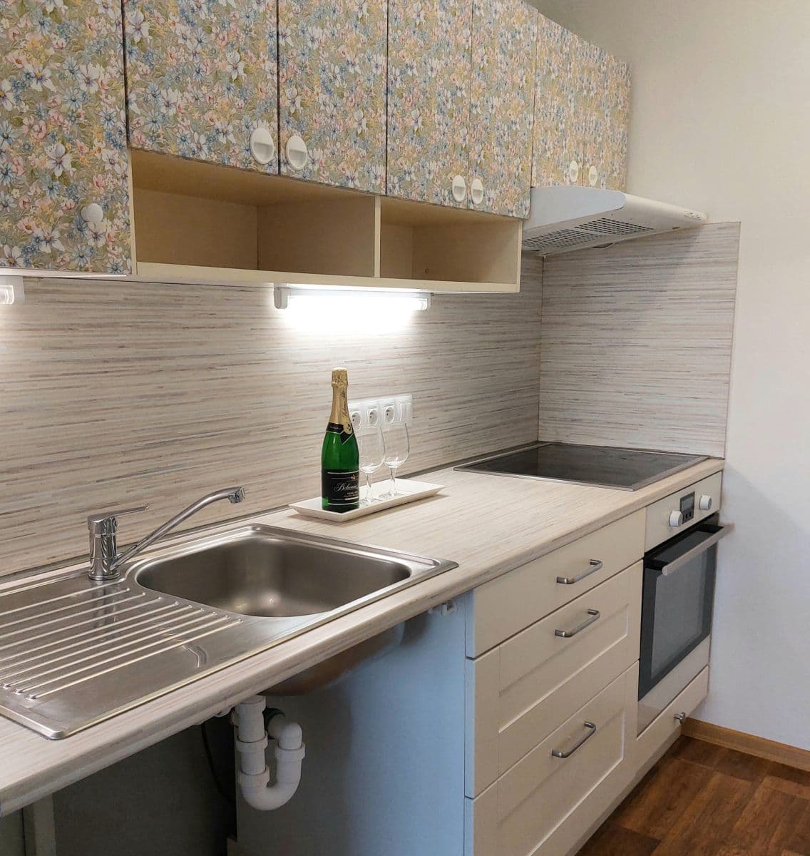 1 bedroom with open-plan kitchen flat to rent, 43 m², Švehlova, Prague, Prague 1 bedroom with open-plan kitchen flat to rent, 43 m², Švehlova, Prague, Prague